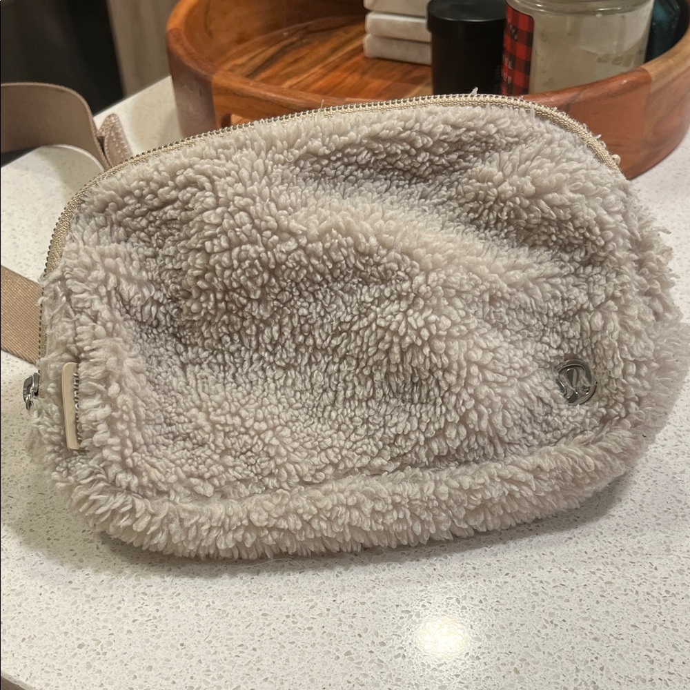 Lululemon Fleece Everywhere Belt Bag 1L